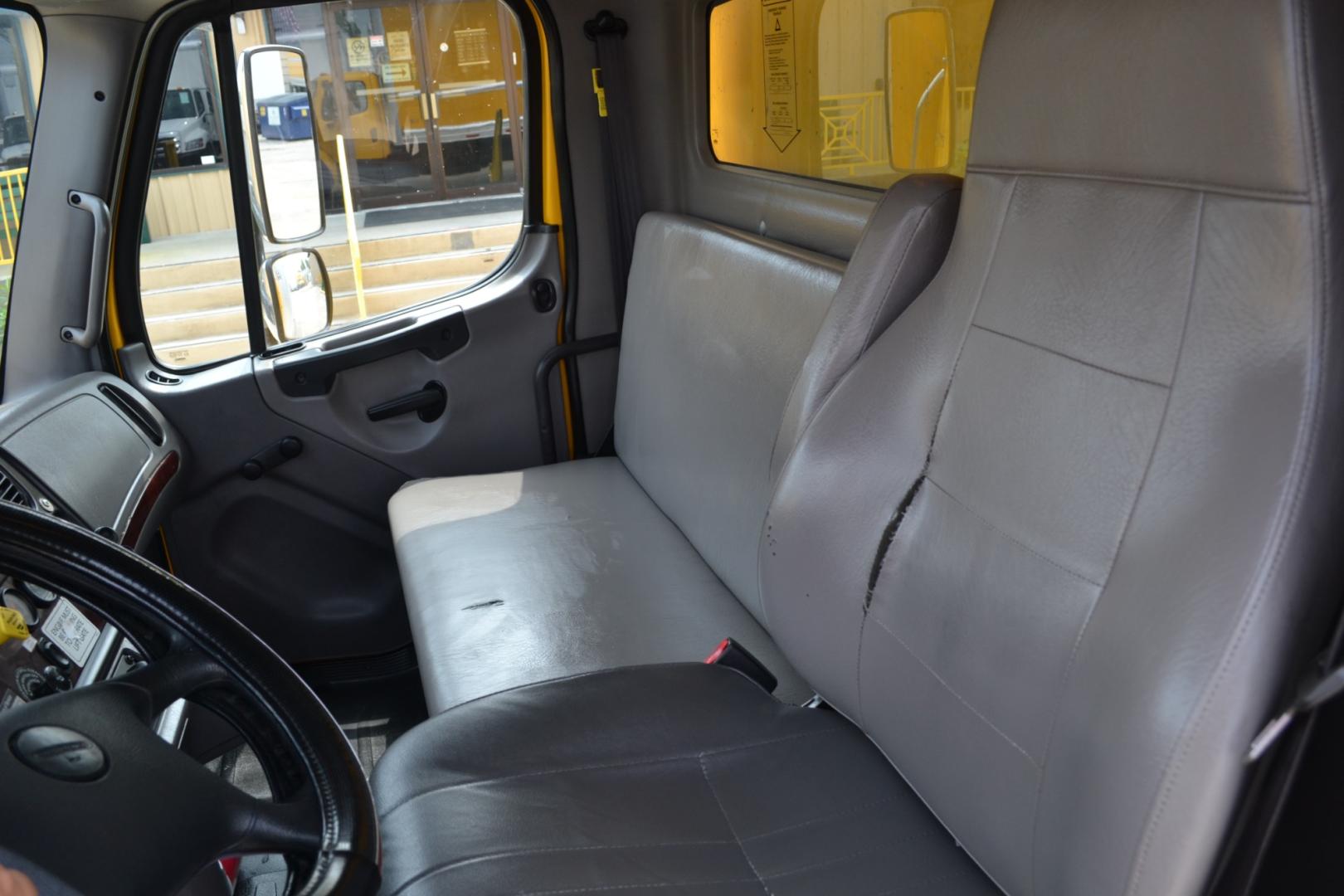 2017 YELLOW /BLACK FREIGHTLINER M2-106 with an CUMMINS ISB 6.7L 220HP engine, ALLISON 2200RDS AUTOMATIC transmission, located at 9172 North Fwy, Houston, TX, 77037, (713) 910-6868, 29.887470, -95.411903 - Photo#15